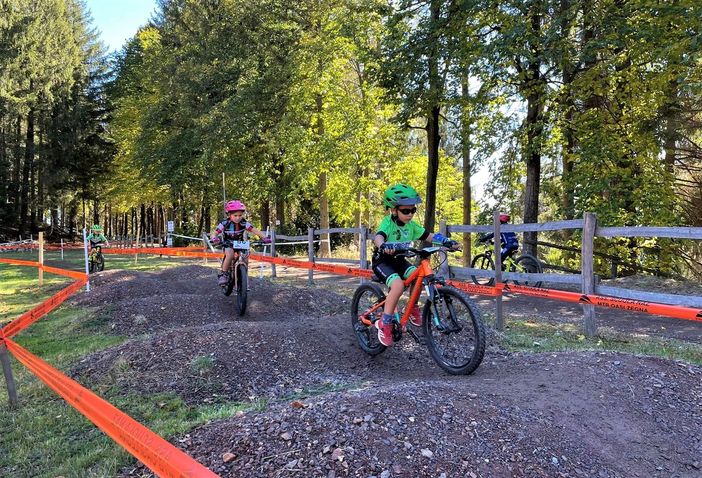 Scuola MTB Oasi Zegna: “Hai meno di 6 anni e non sai ancora pedalare? Per te GRATIS la tua prima bici con il nuovo corso!” Scuola MTB Oasi Zegna: “Hai meno di 6 anni e non sai ancora pedalare? Per te GRATIS la tua prima bici con il nuovo corso!”