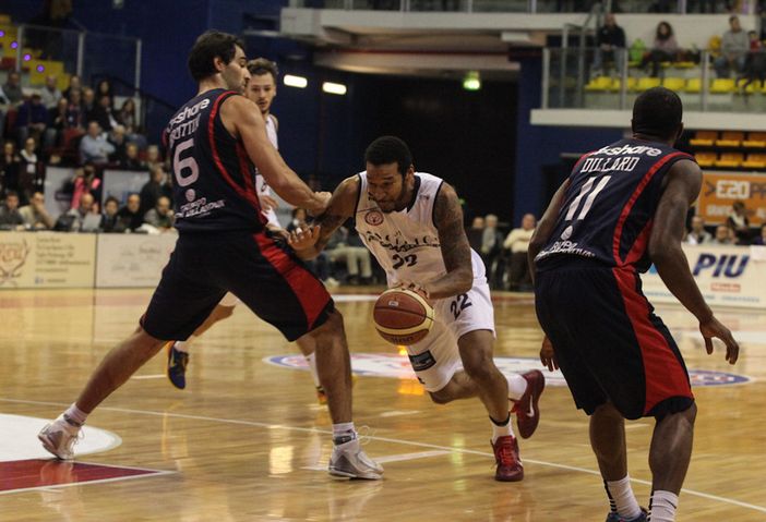 Basket - La sfida tra Angelico e Casale in cifre Basket - La sfida tra Angelico e Casale in cifre