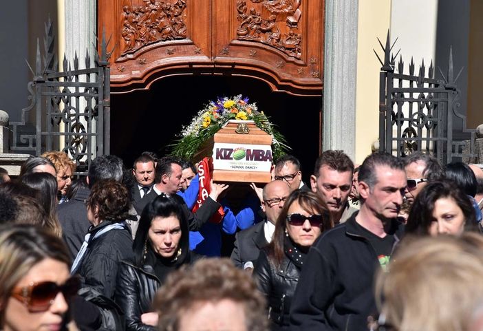 Un giro di bachata per l'ultimo saluto a Nino Del Vecchio FOTOGALLERY