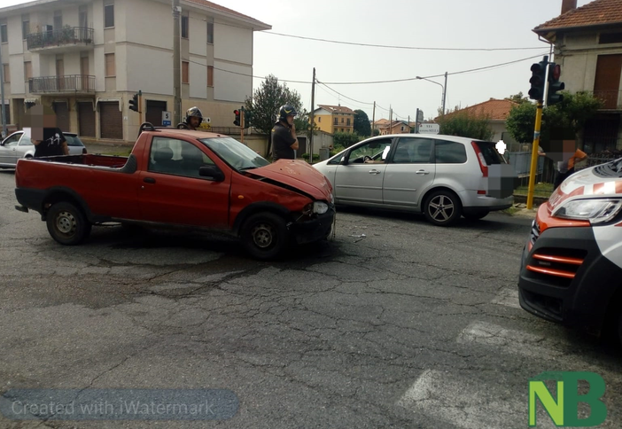 scontro semaforo scontro semaforo