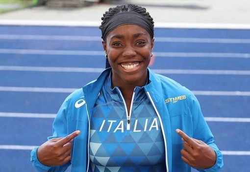 Razzismo, la denuncia dell'azzurra Daisy Osakue: "Scambiata per ladra al negozio Apple solo perché ho la pelle nera".