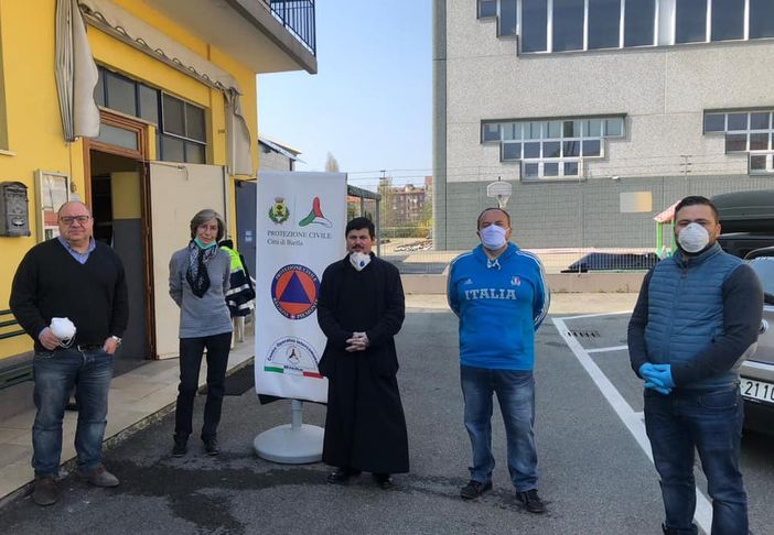 Dalla Comunità Rumena del Biellese una donazione di generi alimentari Dalla Comunità Rumena del Biellese una donazione di generi alimentari