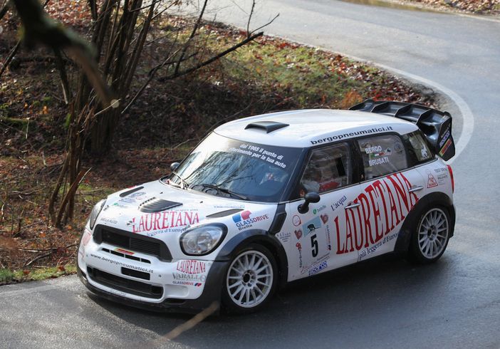 Rally Ronde - Auto regolarmente in gara: il miglior tempo della 2ª PS è di Luca Pedersoli sulla C4 WRC