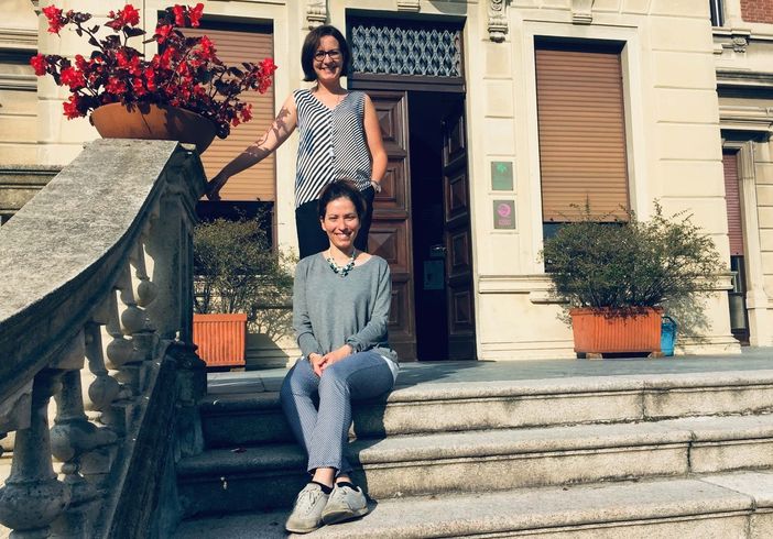 Le due psicologhe Valentina Furno (in piedi) e Paola Minacapelli Le due psicologhe Valentina Furno (in piedi) e Paola Minacapelli