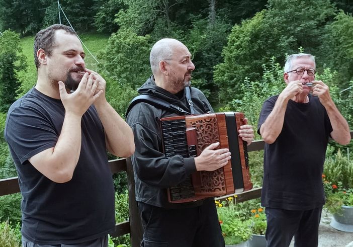 Concerto a Biella con i “Tribeba” al suono di scacciapensieri sardi e piemontesi.