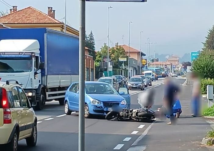 Vigliano: incidente lungo via Milano, coinvolte un'auto e una moto