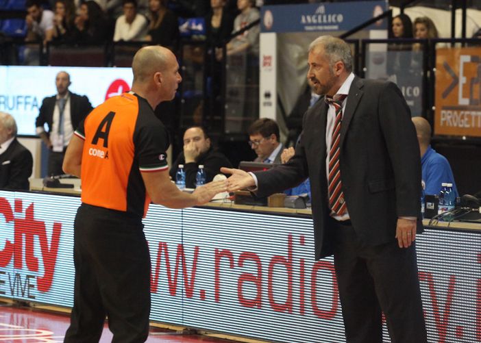 Basket - Per Voskuil 10 su 10 ai tiri liberi Basket - Per Voskuil 10 su 10 ai tiri liberi