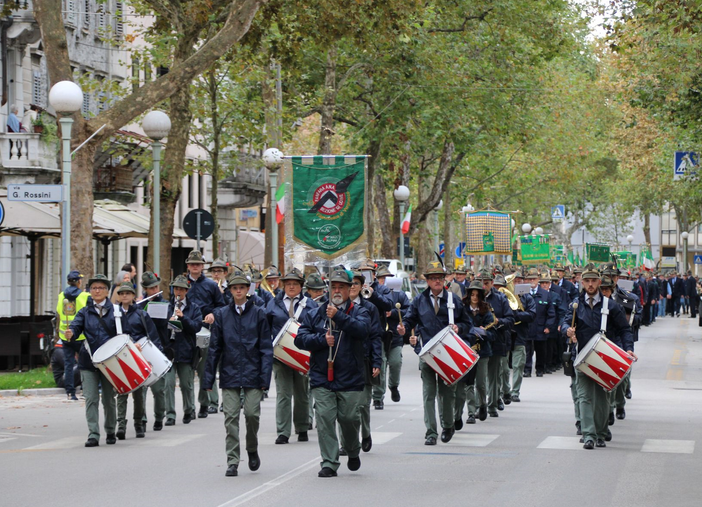 adunata sfilata adunata sfilata