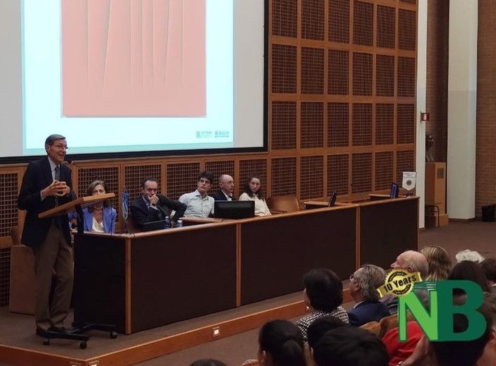 Il prof. Alberto Mantovani a Biella per prestare  il libro "La cura del futuro, i vaccini dalle infezioni alla sfida al cancro"