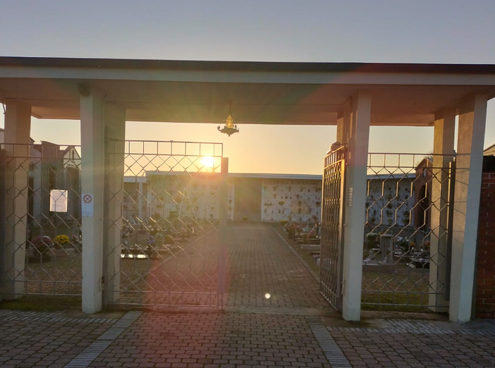 ladri cimitero ladri cimitero