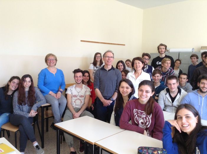 Le classi 2.0 del Liceo Avogadro a lezione di allenamento sportivo