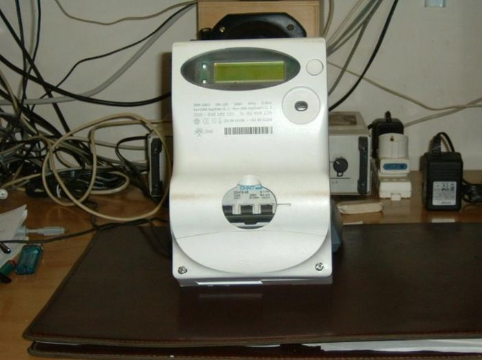 Coggiola: Si allaccia alla rete elettrica del vicino, denunciato