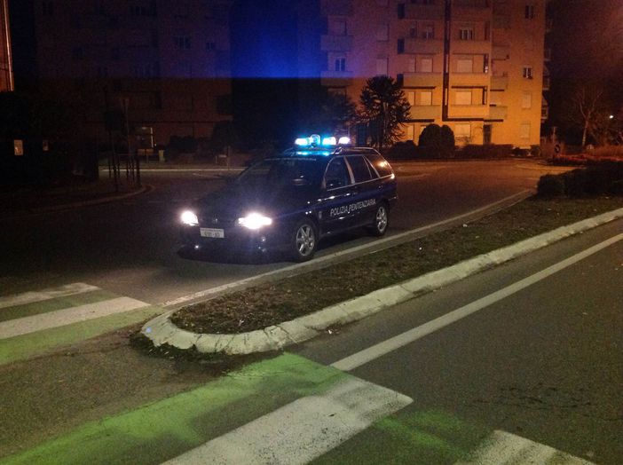 Anziana investita sulle strisce in via Ivrea