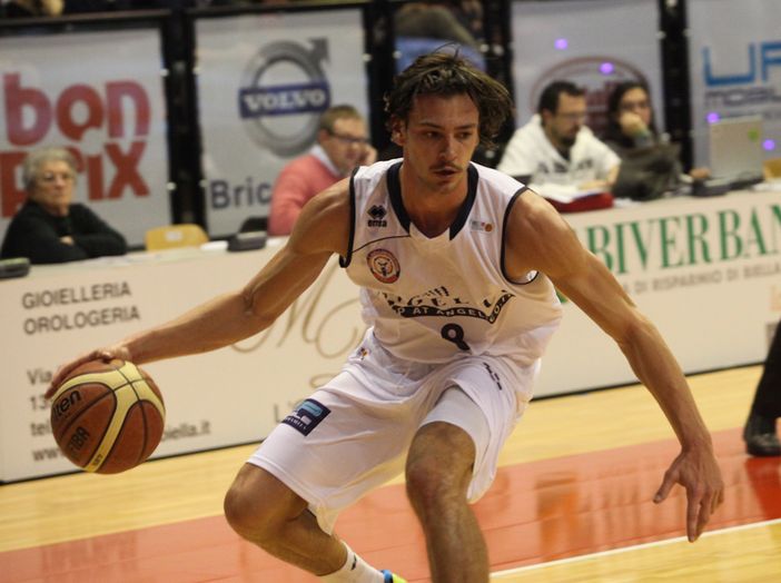 A capitan Raspino il voto più alto tra i giocatori A capitan Raspino il voto più alto tra i giocatori