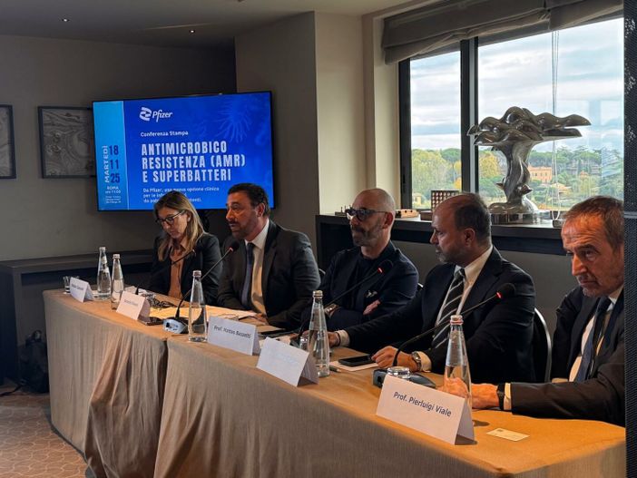 Antimicrobico-resistenza e superbatteri, da Pfizer una nuova opzione clinica Antimicrobico-resistenza e superbatteri, da Pfizer una nuova opzione clinica
