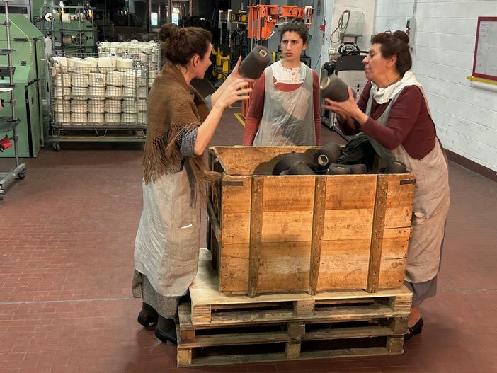 Tessera la storia": Teatrando racconta il grigioverde biellese fra telai e trincee.