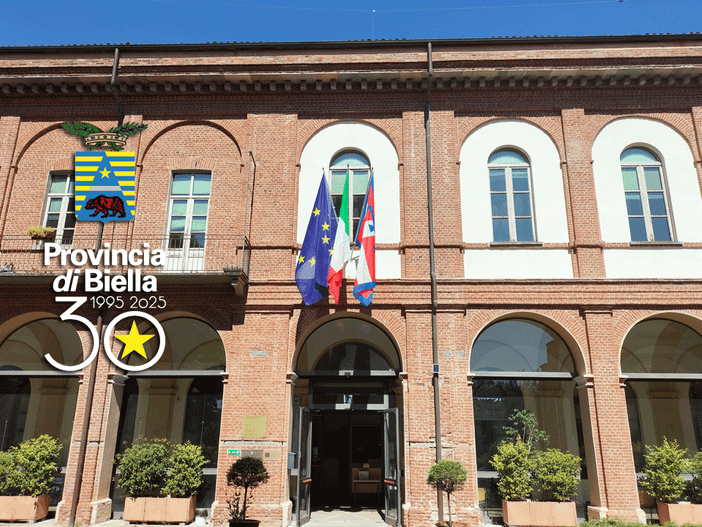 Lo stemma della Provincia di Biella: storia, simboli e significati di un'identità condivisa. Lo stemma della Provincia di Biella: storia, simboli e significati di un'identità condivisa.