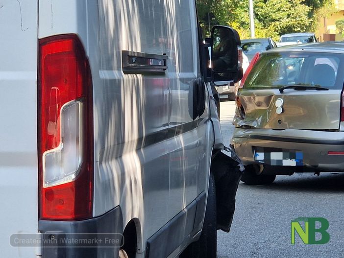 Incidente in via Ogliaro a Biella: traffico rallentato FOTO Incidente in via Ogliaro a Biella: traffico rallentato FOTO