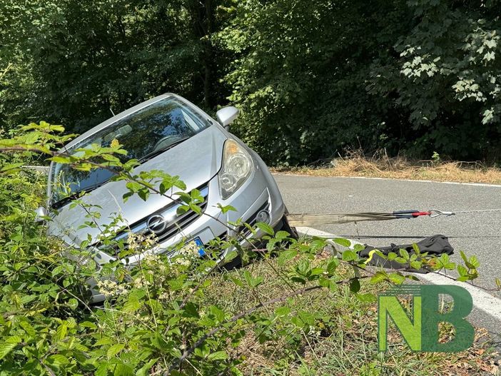 Pettinengo, auto fuori strada FOTO Davide Finatti per newsbiella.it