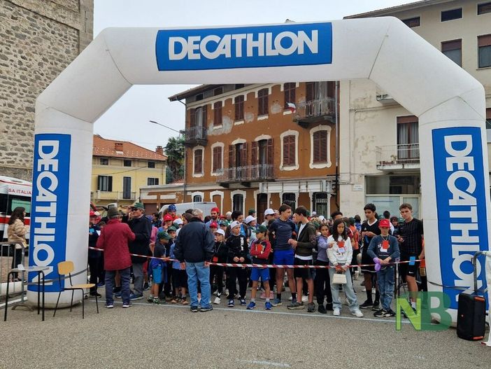 Famiglie, giovani, coppie a Chiavazza: oltre 500 persone alla 43° edizione di “A pè par Ciavasa” (servizio di Stefania Zorio)