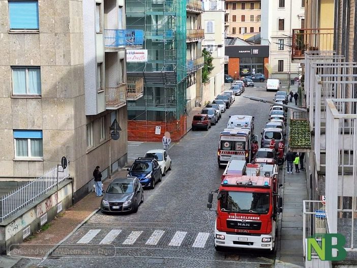 Biella, donna soccorsa in via Dante FOTO Nicola Rasolo per newsbiella.it