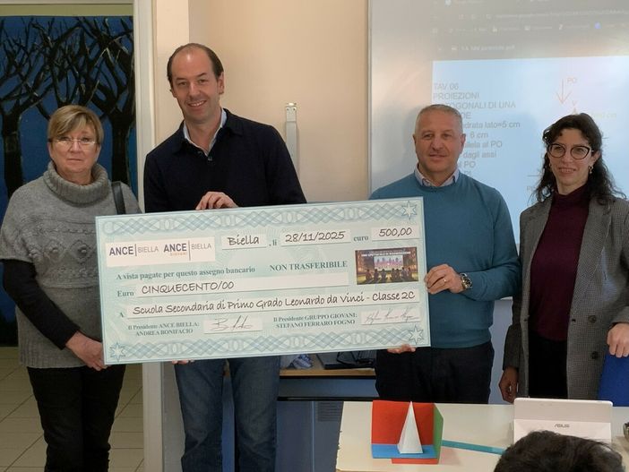 A Cossato l'Ance Biella premia la classe 3ªC, un riconoscimento per il concorso Macroscuola