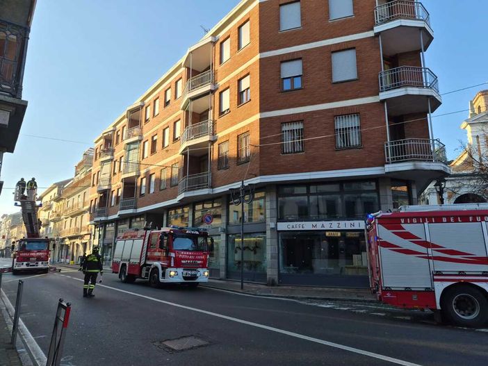 Cossato, intervento dei Vigili del Fuoco in via Mazzini FOTO e VIDEO Diana Vargan