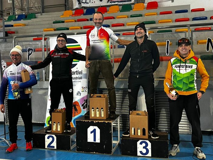 Monteferrario mattatore del ciclocross invernale: spiccano le tinte biellesi Monteferrario mattatore del ciclocross invernale: spiccano le tinte biellesi