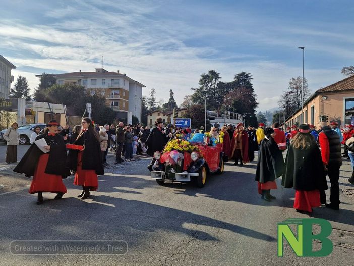 Carnevale a Biella, oggi la sfilata: strade piene, carri e festeggiamenti  - Foto di Mattia Baù, Davide Finatti e Stefania Zorio