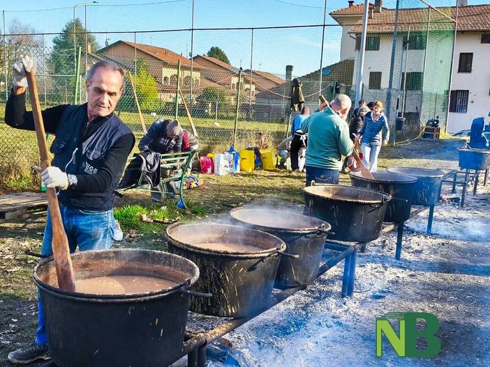 Biella, la Fagiolata dei Cadregat richiama a Cossila San Grato un gran numero di persone (servizio di Riccardo Tosi per newsbiella.it)