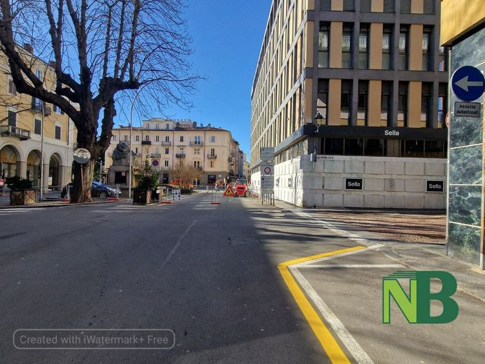 “Buongiorno Biella” e “Costruiamo Biella”: "Non togliete l'aiuola davanti alla Fons Vitae!"