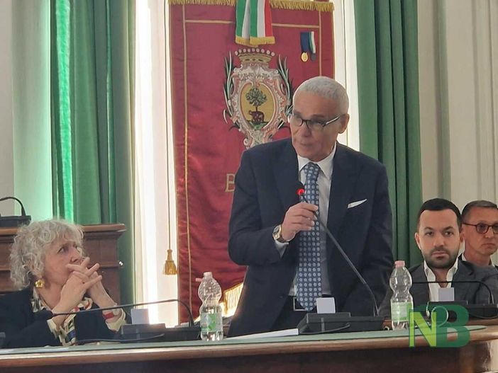 Bufera politica su Biella, Amedeo Paraggio all'audizione a Palazzo Oropa: “Io resto qui a testa alta” Bufera politica su Biella, Amedeo Paraggio all'audizione a Palazzo Oropa: “Io resto qui a testa alta”