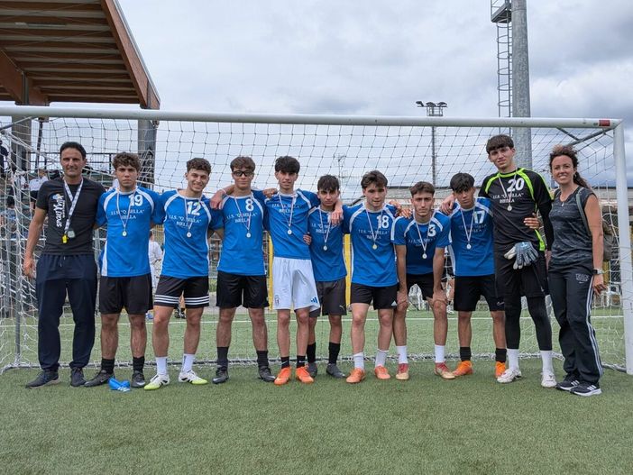 Memorial Ubertalli di Calcio a 7 tra scuole superiori: Itis è 1° con la squadra maschile e 2° con la femminile Memorial Ubertalli di Calcio a 7 tra scuole superiori: Itis è 1° con la squadra maschile e 2° con la femminile