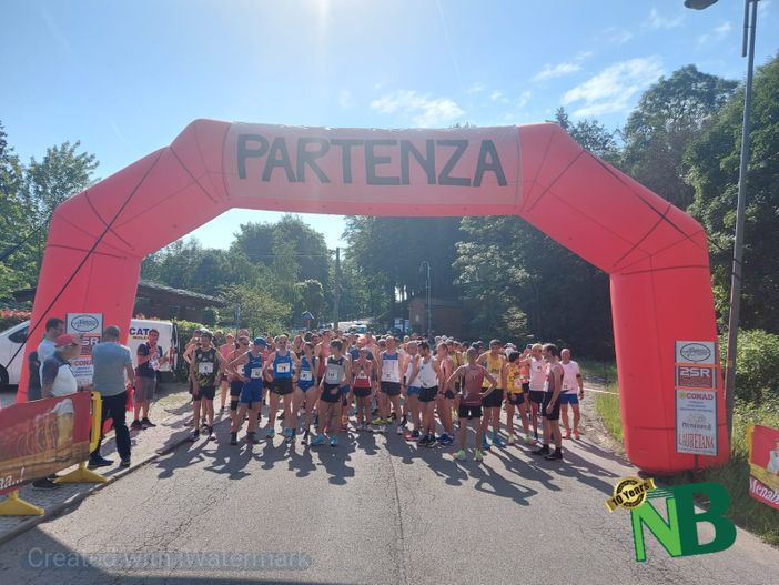 Al via la 2 Santuari Running alla 15° edizione, tra i 121 partecipanti Fontana e Roffino, FOTO e VIDEO Bozzonetti per newsbiella.it Al via la 2 Santuari Running alla 15° edizione, tra i 121 partecipanti Fontana e Roffino, FOTO e VIDEO Bozzonetti per newsbiella.it