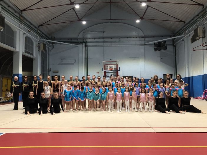 ASD Piemonte Ginnastica festeggia l’arrivo del Natale: continua la preparazione atletica.
