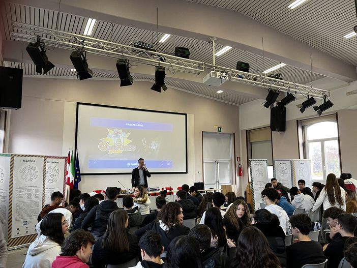 Il Green Game: il gioco che insegna la sostenibilità ambientale all’I.I.S Gae Aulenti di Biella. Il Green Game: il gioco che insegna la sostenibilità ambientale all’I.I.S Gae Aulenti di Biella.