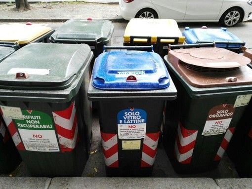 Quaregna Cerreto, a domicilio la consegna dei sacchi per la raccolta multimateriale Quaregna Cerreto, a domicilio la consegna dei sacchi per la raccolta multimateriale