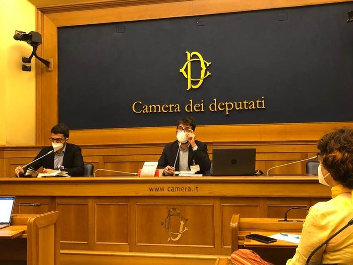 "Respinti" presentato da Facchini e Rondi alla Camera dei Deputati - Foto pagine FB Duccio Facchini
