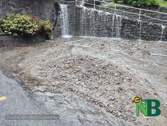 Valle Cervo, provinciale allagata per via di una frana, i residenti spalano fango, foto Mattia Baù per newsbiella.it, altre Foto Albertazzi