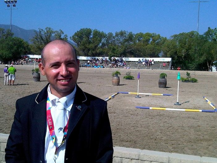 Lino Sabatino e dietro di lui il percorso di working trail