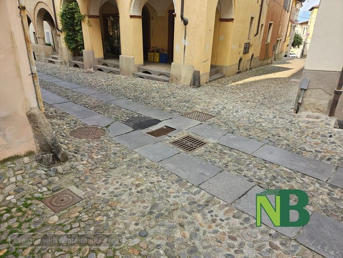 Biella Piazzo, coperto il buco pericoloso vicino all’ostello - Foto Alessandro Bozzonetti per newsbiella.it