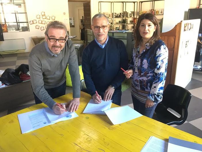 Biella: Siglato accordo tra Piemex.net, CNA e Confesercenti per crescere insieme Biella: Siglato accordo tra Piemex.net, CNA e Confesercenti per crescere insieme