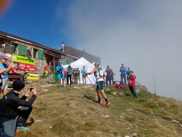 Al TOR330 – Tor des Géants® Jonas Russi e Silvia Trigueros Garrote provano l’allungo, Foto Massimo Clerico e Andrea Lucia