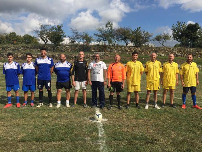 Zimone, gli ammogliati (gialli) vincono il XII° Memorial Jeremi Munari - Foto Amici Jeremi Munari Zimone, gli ammogliati (gialli) vincono il XII° Memorial Jeremi Munari - Foto Amici Jeremi Munari