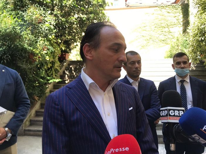 Invio migranti in Piemonte, Alberto Cirio dice no: "Basta, mettono a rischio l'equilibrio sanitario" Invio migranti in Piemonte, Alberto Cirio dice no: "Basta, mettono a rischio l'equilibrio sanitario"