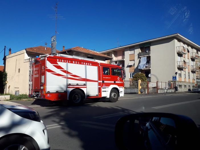 Biella, via Rosselli: casa allagata, intervengono i Vigili del Fuoco