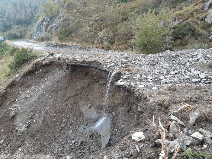 Maltempo, ancora frane nelle vallate biellesi: Bocchetto Sessera raggiungibile solo da Trivero