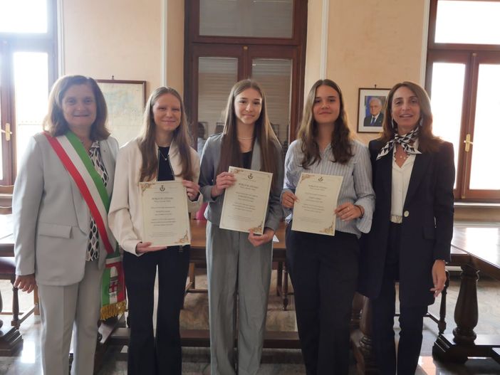 Salussola, consegnate lo borse di studio Graziella Pollono