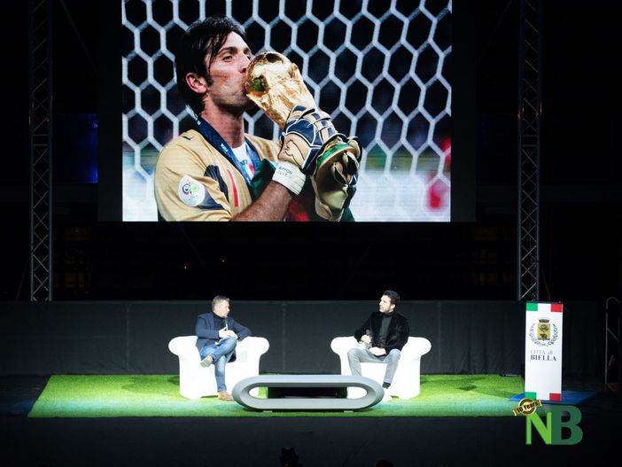 Un Forum sold out per Gigi Buffon, Campione di semplicità FOTO e VIDEO di Davide Finatti per newsbiella.it