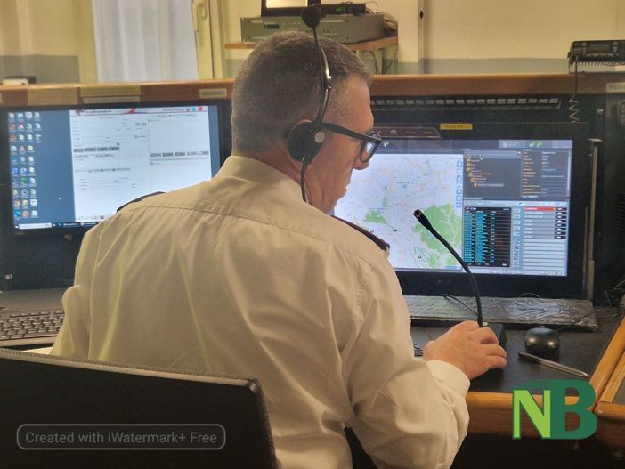 Vigliano, per disturbare il vicino, di notte gli batte contro il muro di casa con un bastone Vigliano, per disturbare il vicino, di notte gli batte contro il muro di casa con un bastone